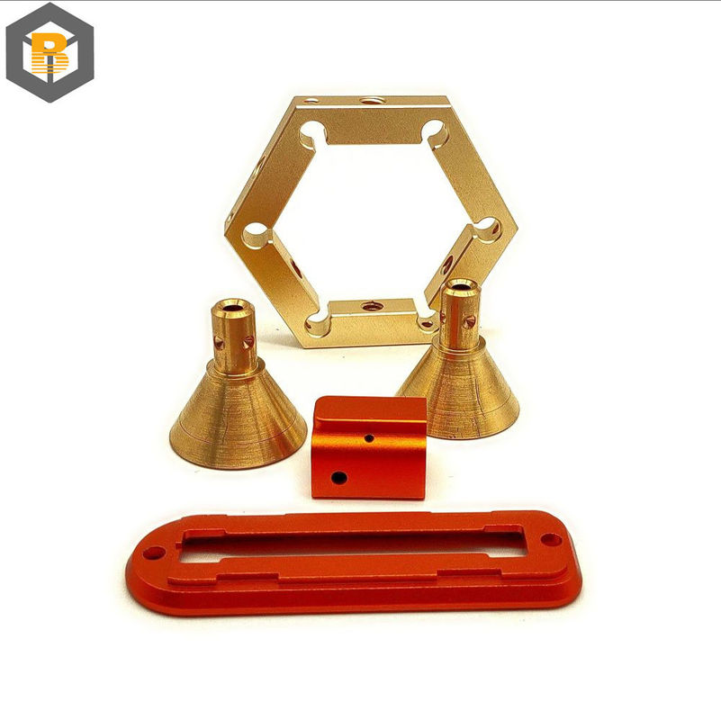 Op maat gemaakte 5-assige mini-cnc-kit voor mechanische reserve-router-draaien van freesonderdelen in 2D / 3D